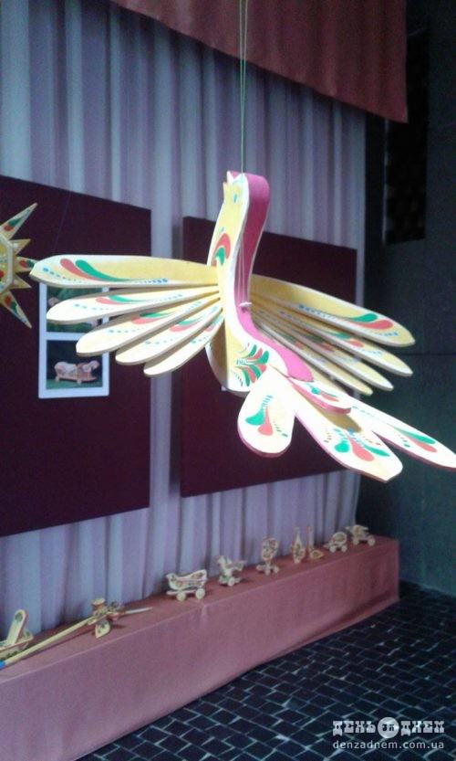 Яворівська іграшка-забавка дарує крила натхнення