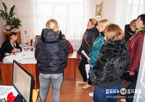 На Шепетівщині батьки у сільську раду викликали поліцію