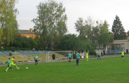У чемпіонаті Шепетівки з футболу 8х8 лідирує «Локомотив»