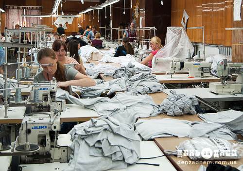 На Хмельниччині виробництво одягу та шкіри збільшилося на 9%