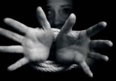 Українок попереджають, як уникнути торгівлі людьми за кордоном