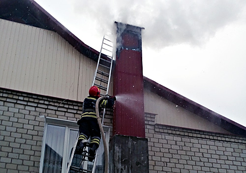 Шепетівські вогнеборці оперативно локалізували пожежу