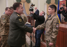 23-річна шепетівчанка отримала нагороду від Міністра оборони України