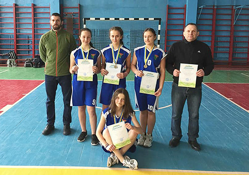 Юні баскетболістки з Шепетівки посіли друге місце на обласних змаганнях