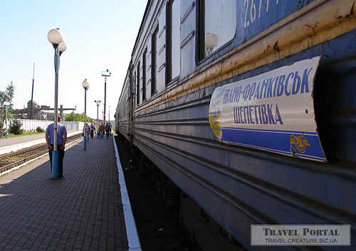 Нардепи Хмельниччини просять «Укрзалізницю» відновити рух «невигідного» дизель-поїзда