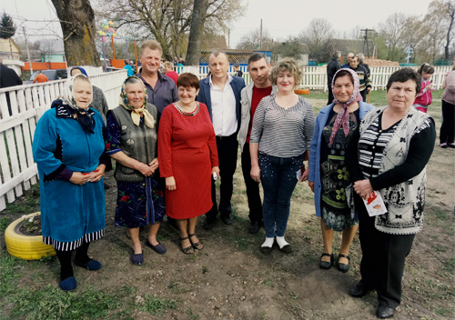 У Пашуках відкрили спортивно-ігровий майданчик
