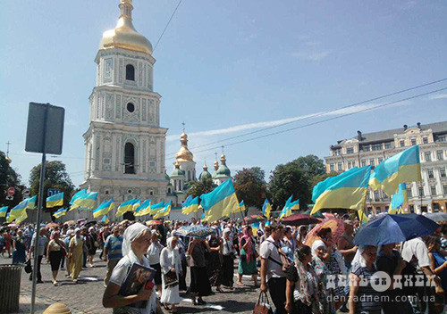Віряни з Шепетівщини вже десятиліття, як долучаються до хресної ходи в столиці