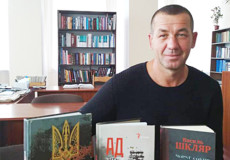 Естафета «Подаруй україномовну книгу рідній бібліотеці» мандрує Шепетівкою