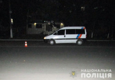 У Шепетівці 70-річний водій вночі збив пішохода 