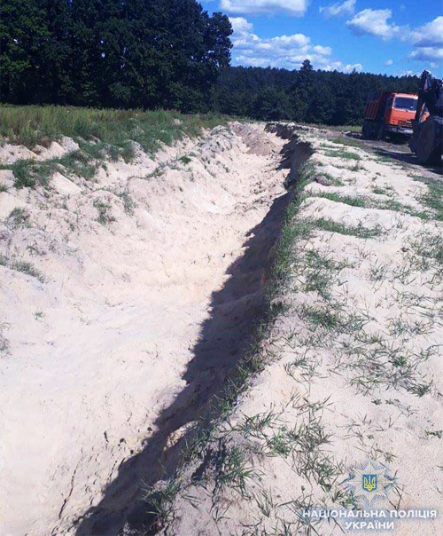 Правоохорнці призупинили незаконний видобуток піску на Хмельниччині