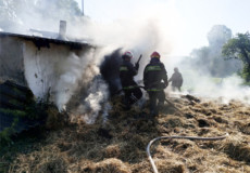 У Шепетівському районі за одну добу двічі горіли господарчі будівлі