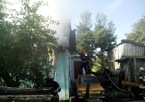 Через необережне поводження з вогнем у Судилкові сталася пожежа в будинку
