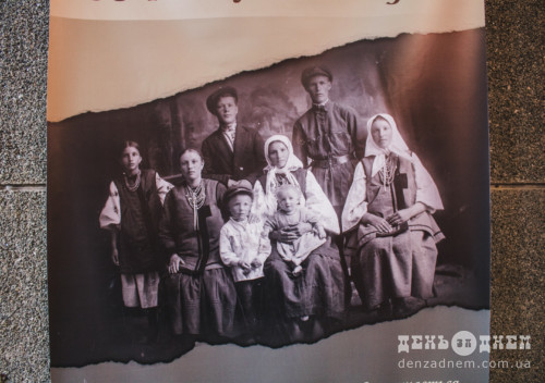 У Шепетівці експонується виставка за сприяння Національного музею «Меморіал жертв Голодомору»
