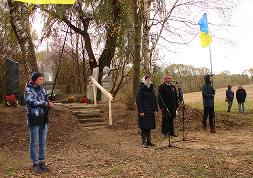 На Хмельниччині відкрили меморіал пам’яті жертв Голокосту