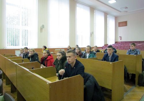Шепетівські учні ознайомилися з роботою органів місцевого самоврядування