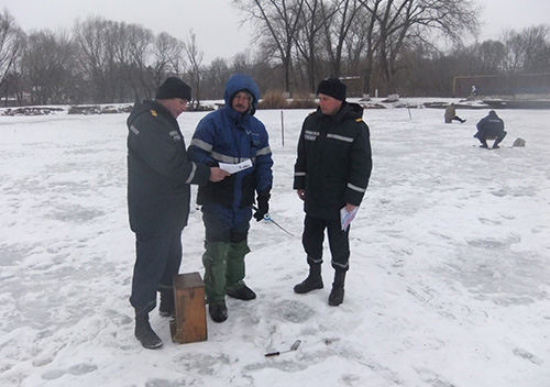 На Шепетівщині рятувальники нагадували рибалкам про правила безпеки