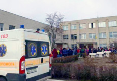 У Нетішині через пустощі з газовим балончиком евакуювали учнів