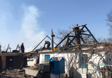 Вогнеборці Шепетівщини врятували будинок від знищення та запобігли масштабній пожежі