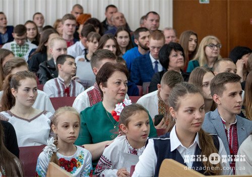 Грошові премії отримали найрозумніші та найталановитіші учні Шепетівки