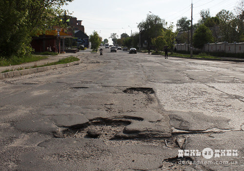 Наприкінці травня Антимонопольний комітет розгляне скаргу щодо тендеру на ремонт дороги в Шепетівці