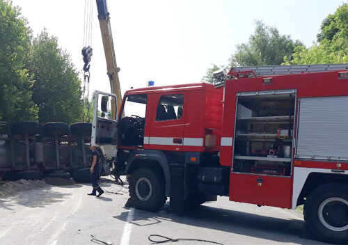 Упродовж доби рятувальники Хмельнич&shy;чини двічі витягали транспорт з кювету