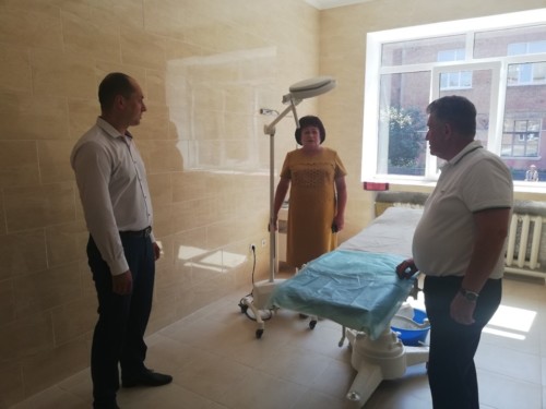 Відділення невідкладної медичної допомоги Шепетівської ЦРЛ ремонтують за кошти благодійників