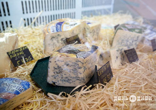 Найвідоміший у Голландії сир «Старий Амстердам» продають у шепетівсь­кому магазині «ЧізХем»