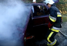 Вогнеборці врятували авто від знищення полум’ям