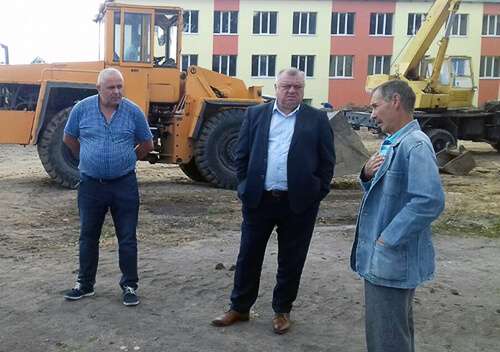 Очільник Хмельницької ОДА вимагає пришвид­шити темпи будівництва Корчицької школи