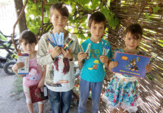 19 сімей Шепетівщини отримали одяг у рамках благодійної акції «Готуємо дітей до школи»
