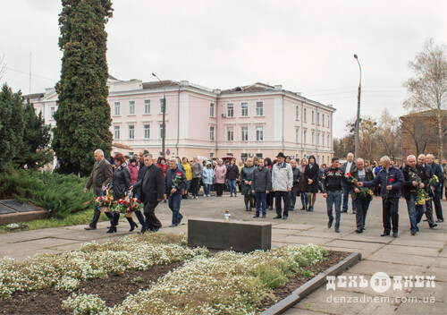 Шепетівчани вшанували полеглих у Другій світовій війні
