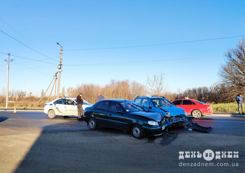 Потрійна ДТП на Шепетівщині: двоє постраждалих