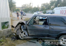 У Шепетівці водій «Фольксваген Гольф» в’їхав у паркан