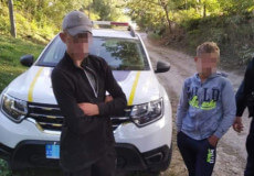 Двох неповнолітніх втікачів із спецшколи розшукали білогірські полісмени