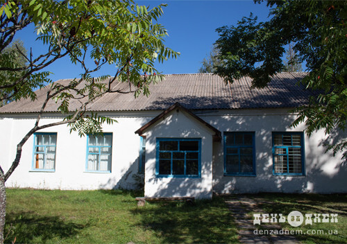 У селі на Шепетівщині нема магазину, втім, є Будинок культури