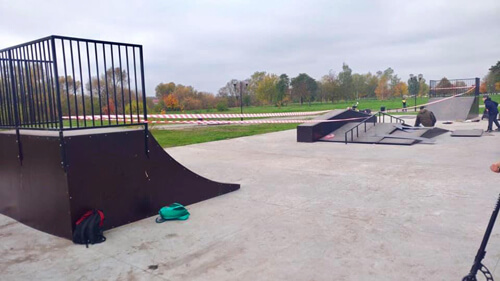 В одному з міст новоствореного Шепетівського району встановлюють скейт-майданчик
