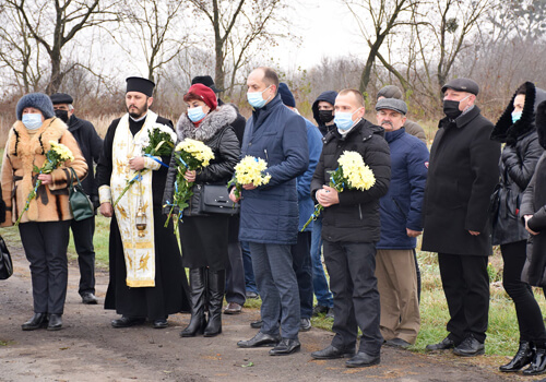 У Шепетівці вшанували пам’ять Героїв Небесної Сотні та загиблих на Сході України земляків