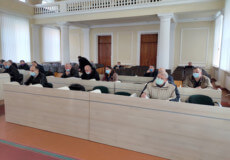 На останній сесії райради депутати затвердили розцінки на платні пос&shy;луги в Шепетівській ЦРЛ