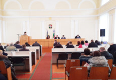 На сесії Шепетівської райради розглянули бюджет у мільйон гривень та питання про передачу майна