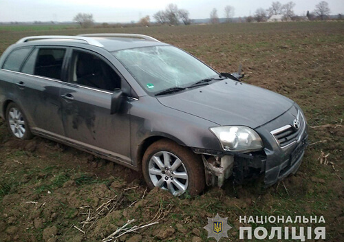 Четверо молодиків з Нетішина викрали автомобіль у іншій області та скоїли ДТП