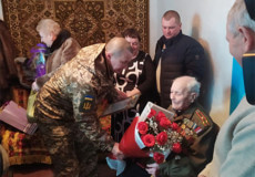 У Шепетівському районі дідусь відзначив 100 років