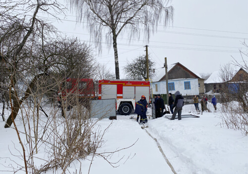 У Шепетівському районі на згарищі рятувальники знайшли тіло 82-річної бабусі