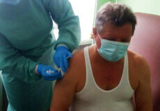Мер одного з міст Шепетівського району, розповів як почувається після вакцини AstraZeneca