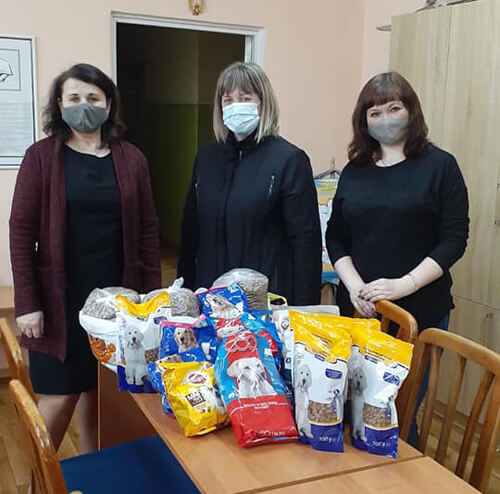 У Нетішині дошкільнята зібрали подарунки безпритульним чотирилапим