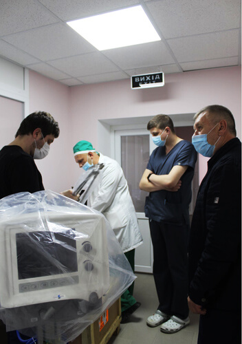 Славутській лікарні подарували сучасний апарат ШВЛ європейського виробництва