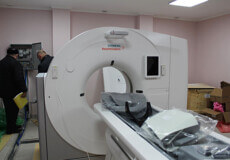 У міській лікарні Славути встановлюють комп’ютер­ний томограф «Siemens»