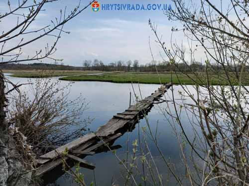 У тергромаді на Шепетівщині селяни реконструювали місток через річку Хомору 