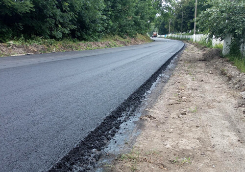 На Ізяславщині завершують ремонт дороги вартістю 39,5 млн гривень