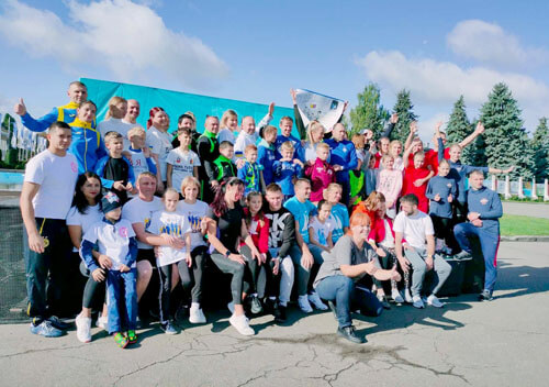 Славутчани здобули перемогу на Всеукраїнському фестивалі «Тато, мама, я — спортивна сім'я»