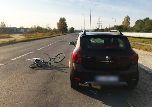 У Нетішині водій відкрив двері автівки і смертельно травмував літнього велосипедиста